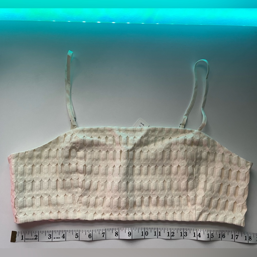VINA ITALIAN LACE CROP TOP